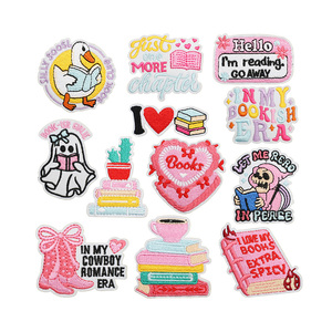 Venta al por mayor de parches de prensa de calor bordado de hierro en parches de libros para bolsos ropa - Product Image 1