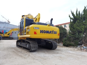 รถขุดตีนตะขาบ Komatsu PC200-8 มือสองคุณภาพสูง พร้อมบุ้งกี๋ขุดดิน ขาย - Product Image 6