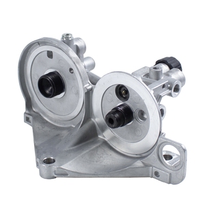 Kalmar 923829.1401 Bomba manual para carcasa de filtro de combustible 22035823, Pier Stockpile para grúas de aparejo, Válvula de purga y ventilación - Product Image 1