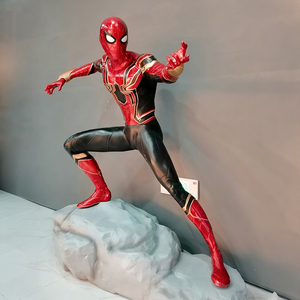 Sculpture de personnage Marvel grandeur nature sur mesure OEM ODM, qualité authentique, Spider-Man, Batman, Iron Man, Venom, Hulk - Product Image 4
