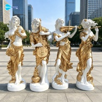 Prêt à être expédié, en promotion : Statues des Quatre Muses en fibre de verre blanc et or, ensemble de sculptures de femmes musiciennes avec base basse