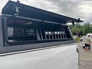 Capote de camionnette en acier au manganèse imperméable avec étagère de rangement et toit rigide verrouillable pour Ford Ranger T8 T9 - Product Image 3