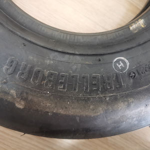 タイヤ幅101.6mm、リム直径203.2mm、T520タキシウェイCFME空港道路表面試験用タイヤ - Product Image 3