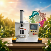 Machine d'emballage, de remplissage et de scellage semi-automatique pour les dosettes de lessive, les emballages de produits chimiques, les sacs/pochettes en plastique