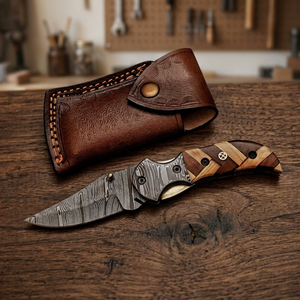 Cuchillo Plegable de Damasco Forjado a Mano Personalizado, Hoja de Punta Caída, Mango de Madera, Perilla para el Pulgar, Cuchillo de Caza - Product Image 3