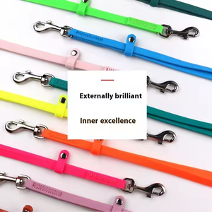 Cinturón de anillo de baño de PVC con logotipo personalizado para perros y gatos ACCESORIOS DE MESA DE ASEO sólidos con decoraciones de cinta - Product Image 4