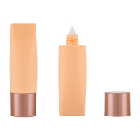 Produit populaire Tube doux au toucher Matériau en caoutchouc Tube de compression Surligneur Soin de la peau liquide Emballage de fond de teint 30ml