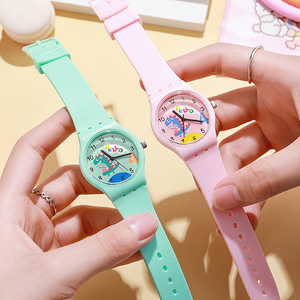 Montre à quartz pour enfants en gros, montre-bracelet de dessin animé pour enfants, bracelet en PVC 35 mm, montre promotionnelle bon marché - Product Image 4