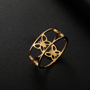 Bague de <span class=keywords><strong>mariage</strong></span> large en acier inoxydable plaqué or, motif papillon creux, bijoux bohèmes tendance unisexe, vente en gros - Product Image 5