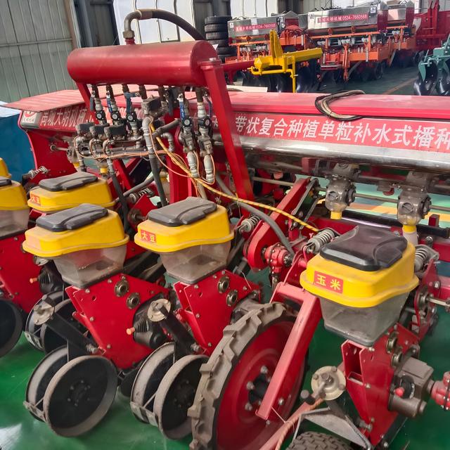 Seed and Fertilizer Monitoring System with Dashboard Display for Real-Time Data