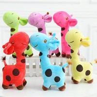 Penjualan Langsung Pabrik Hadiah Festival Jerapah Mainan Boneka Kartun Warna-warni untuk Anak-anak Mainan Plush Super Lembut Boneka Cakar