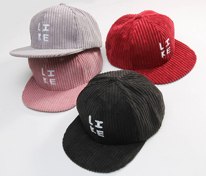 Bán Buôn Tùy Chỉnh Thêu Logo <span class=keywords><strong>Flat</strong></span> Brim Đen Đỏ Nhung Kẻ Mũ Snapback Cap - Product Image 1