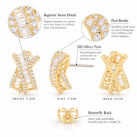 KAVNAR Boucles d'Oreilles Clous Croix avec Zircon Baguette, Laiton Plaqué Or 14K avec Tige Argent 925 Bijoux Mode Femme