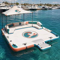 Plateforme aquatique gonflable spacieuse avec abri pare-soleil, radeau flottant pour marinas et maisons de vacances