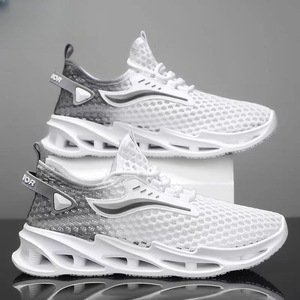 Zapatos para hombre - Nuevo estilo de verano 2026, zapatillas casuales transpirables de malla, calzado deportivo ligero perforado para exteriores, moderno y versátil - Product Image 1