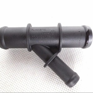 Conector de manguera de refrigerante de plástico Volkswagen 5Q0121087A para Audi, Skoda y Seat - Product Image 1