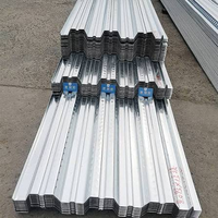 Plancher en carton ondulé ouvert, pratique pour la pose de canalisations, dalle de base pour usine à plusieurs étages