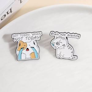 Al por mayor Lindos pines de esmalte con diseño de cerebro y la frase 'Not Brainning', y broches de solapa con diseño de ángel, cruz, llanto lindo y cita de trabajo humorística, para Año Nuevo - Product Image 3