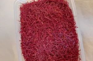 Azafrán Kashmiri Lacha es una variedad de azafrán premium, de alto aroma, caracterizada por sus estigmas largos y de color rojo intenso que adquieren un tono amarillo/naranja. - Product Image 5