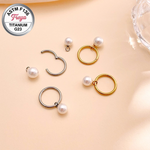 Pendientes colgantes finos de titanio ASTM F136 Freya con perla para perforaciones, joyería para <span class=keywords><strong>piercing</strong></span> corporal, aretes, anillos para la nariz, y piercings para el septum. - Product Image 5