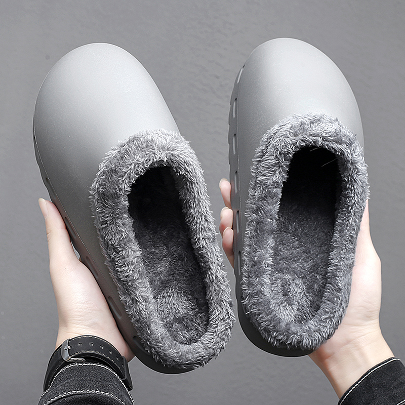 Chaussons en peluche imperméables gris