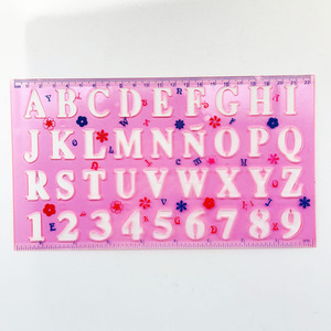 Juego de 2 Plantillas de Dibujo de Letras de Plástico de Primera Calidad, Clásicas, de 22 cm de Longitud, para Niños - Product Image 1