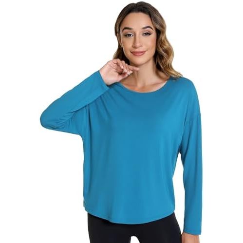 สีน้ำเงินอมเขียว