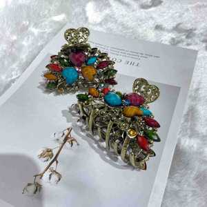 Pince à cheveux rétro avec motif monstre en strass, accessoires de coiffure de style antique en gros, et accessoires pour la coiffure. - Product Image 3