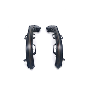 ไฟเลี้ยวแบบไดนามิก LED สำหรับกระจกมองข้าง รุ่น ADT Smoked Lens สำหรับ X3 F25 X4 F26 X5 F15 X6 F16 - Product Image 2