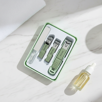 Ensemble de coupe-ongles portables en acier inoxydable - Cadeau pour femme - Ensemble de nail art (4 pièces) - Ensemble de beauté avec boîte