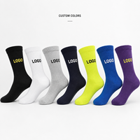Chaussettes de compression à logo personnalisé pour hommes et jeunes, chaussettes de sport en coton avec des caractéristiques de séchage rapide et respirantes pour la course à pied et l'entraînement
