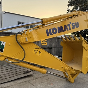 Excavatrice sur chenilles Komatsu PC210LC d'occasion en excellent état, 90% neuve, à vendre - Product Image 2
