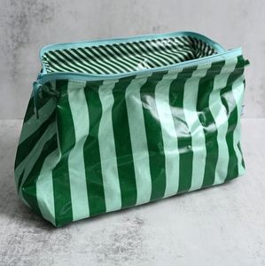 Nouvelle Trousse de Toilette de Voyage Grande Capacité Verte, Sac de Maquillage Portable en Toile avec Poignée - Product Image 1
