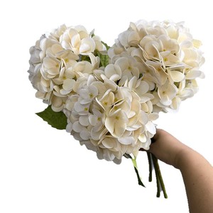 Bouquet d'hortensias réalistes faits à la main, décoratifs et modernes, pour la décoration de la maison, du bureau et du jardin, fleurs artificielles en <span class=keywords><strong>plastique</strong></span> durable - Product Image 6