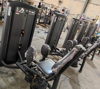Machine de fitness commerciale avec sélection de charge par pignon, équipement de gym réglable pour extensions de jambes assises et presse à jambes
