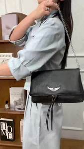 กระเป๋าคลัทช์ผู้หญิงสเปนสุดหรู หนัง PU นุ่ม สะพายข้าง สะพายไหล่ ดีไซน์เนอร์ สายโซ่ กระเป๋าสะพายแฟชั่นทรงซองจดหมาย - Product Image 2