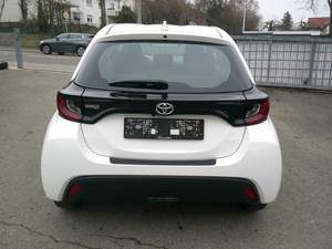 Sin Daños - Usado - <span class=keywords><strong>2022</strong></span> - <span class=keywords><strong>Toyota</strong></span> - <span class=keywords><strong>Yaris</strong></span> - Comfort - LED - Cámara - Listo para Exportación, Bajo Kilometraje - Product Image 6