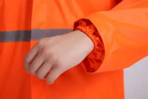 สีส้ม Taffeta PVC 170t/190t เสื้อกันฝนเสื้อปอนโชเสื้อกันฝนสไตล์อุตสาหกรรมโพลีเอสเตอร์/เสื้อกันฝน PVC
