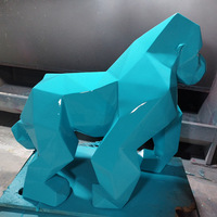 Présentoirs de centres commerciaux accrocheurs et merchandising au détail Merchandising visuel et décor d'événement Sculpture de gorille en fibre de verre grandeur nature