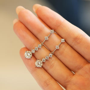 ต่างหูระย้าทรงยาวประดับมอสซาไนต์ ชุบทอง 18K เงินแท้ 925 ดีไซน์เก๋ ทันสมัย เหมาะสำหรับผู้หญิงในงานแต่งงาน - Product Image 5