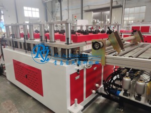 PVC-Türplatten-Extrusionslinie / Massivholz-WPC-Türschaumplatten-Herstellungsmaschine / Produktionslinie - Product Image 3