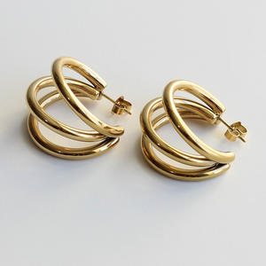 <span class=keywords><strong>Pendientes</strong></span> de <span class=keywords><strong>aro</strong></span> abierto de <span class=keywords><strong>Triple</strong></span> enlace dorado, de acero inoxidable, hipoalergénico, a prueba de agua, joyería para regalos - Product Image 1