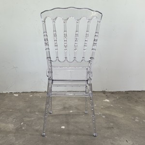 Vente chaude une pièce en résine transparente chaise napoléon chaise chiavari chaise de mariage en résine de cristal - Product Image 6