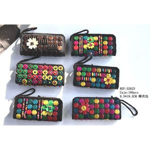 Borsa in guscio di cocco 9,5x19,5 cm con design colorato e perline, pochette portafoglio - Product Image 1