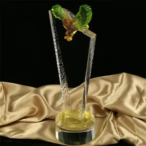 Custom cheap transparent eagle theme china crystal trophy