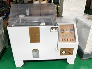 Chambre d'essai de corrosion par pulvérisation de sel de précision en acier inoxydable, testeur de brouillard salin certifié CE pour les tests de R&D et de contrôle qualité en usine - Product Image 2