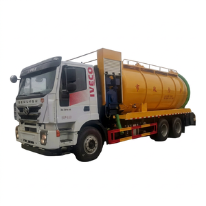 Camion-citerne à jet d'aspiration sanitaire SAIC‑1VECO HONGYAN 6x4, moteur Yuchai 8L, pompe à vide à anneau d'eau auxiliaire, pompe HPP 350L/min - Product Image 1