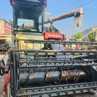 Moissonneuse-batteuse sur chenilles Kubota EX118Q d'occasion, 118 CV, cabine fermée, 18 km/h, pour céréales, maïs, blé, riz