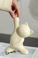 Ornements de chat en céramique lisse style crème, sculptures de chatons en porcelaine mate chaleureuse, décorations esthétiques douces pour la maison et le bureau