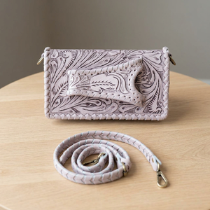 Nuevo Porta Pasaportes de Cuero Genuino Antirrobo con Herrajes Decorativos, Correa Extraíble, Borla Decorativa y Cierre de Cremallera para Mujeres y Niñas - Product Image 3